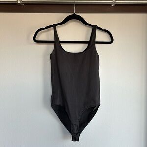 Skims essential scoopneck bodysuit